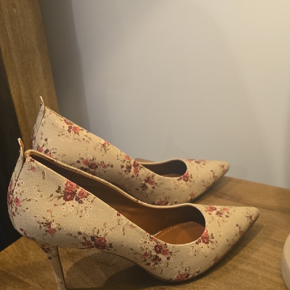 Coach Beige Floral Women's Heels